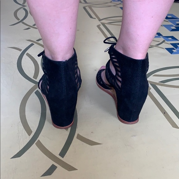 Dolce Vita Wedges - Picture 2 of 5